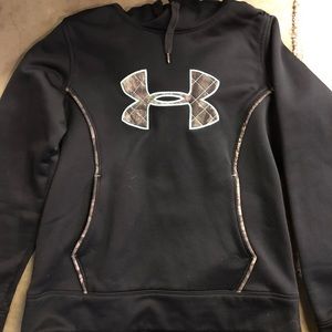 Under Armour Black/Camo sweatshirt
